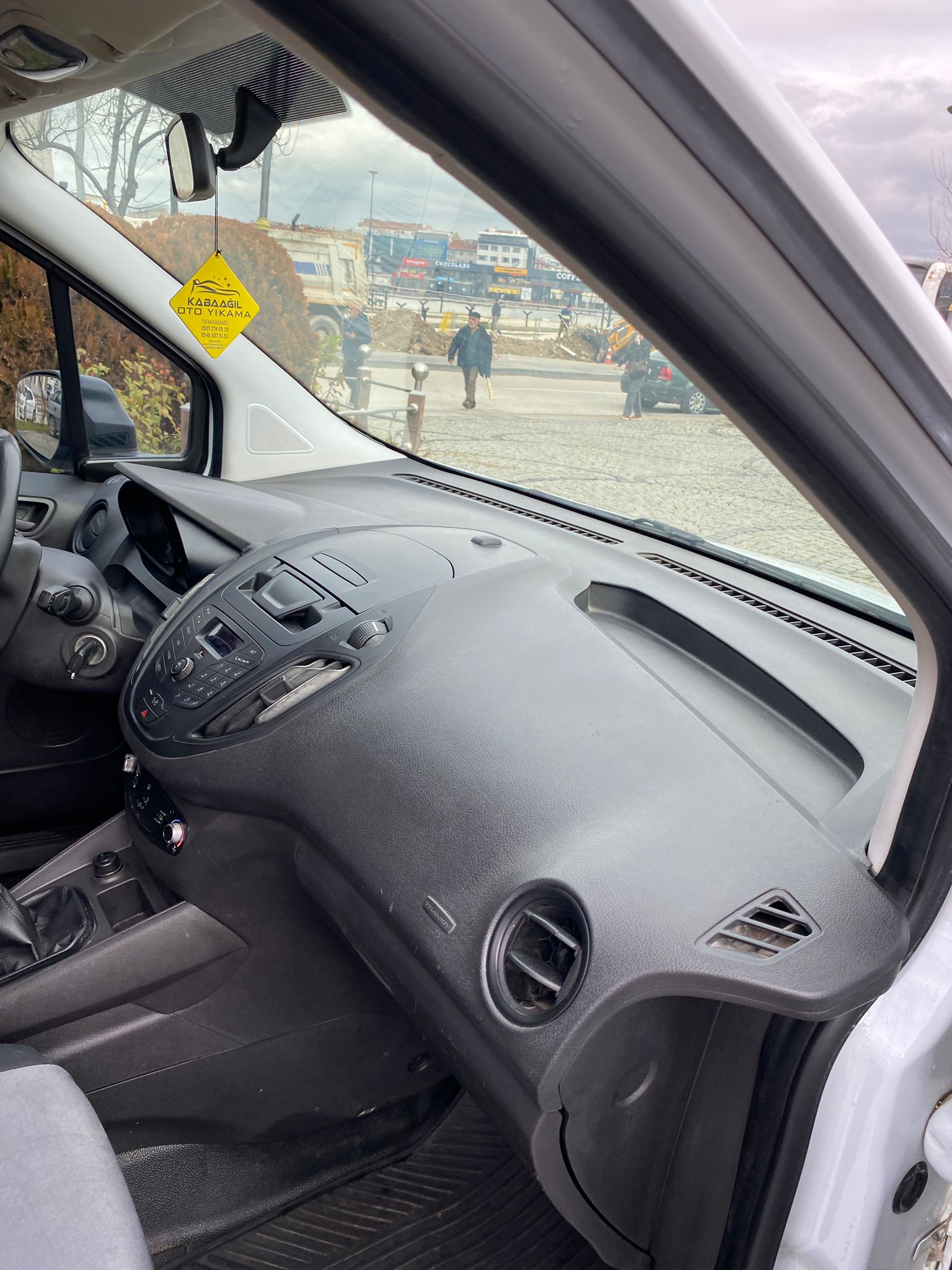 Ford Courier fotoğraf 2